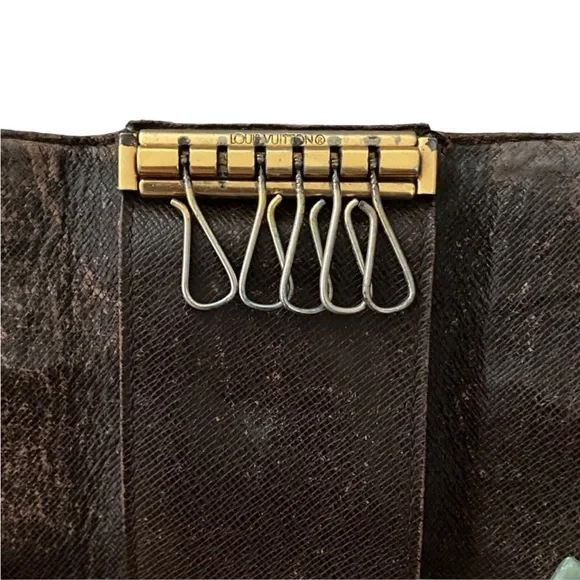 Louis Vuitton Damier Ebene 6 key holder